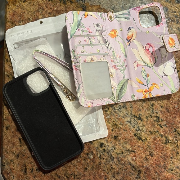 iPhone 13 wallet case - Picture 2 of 5